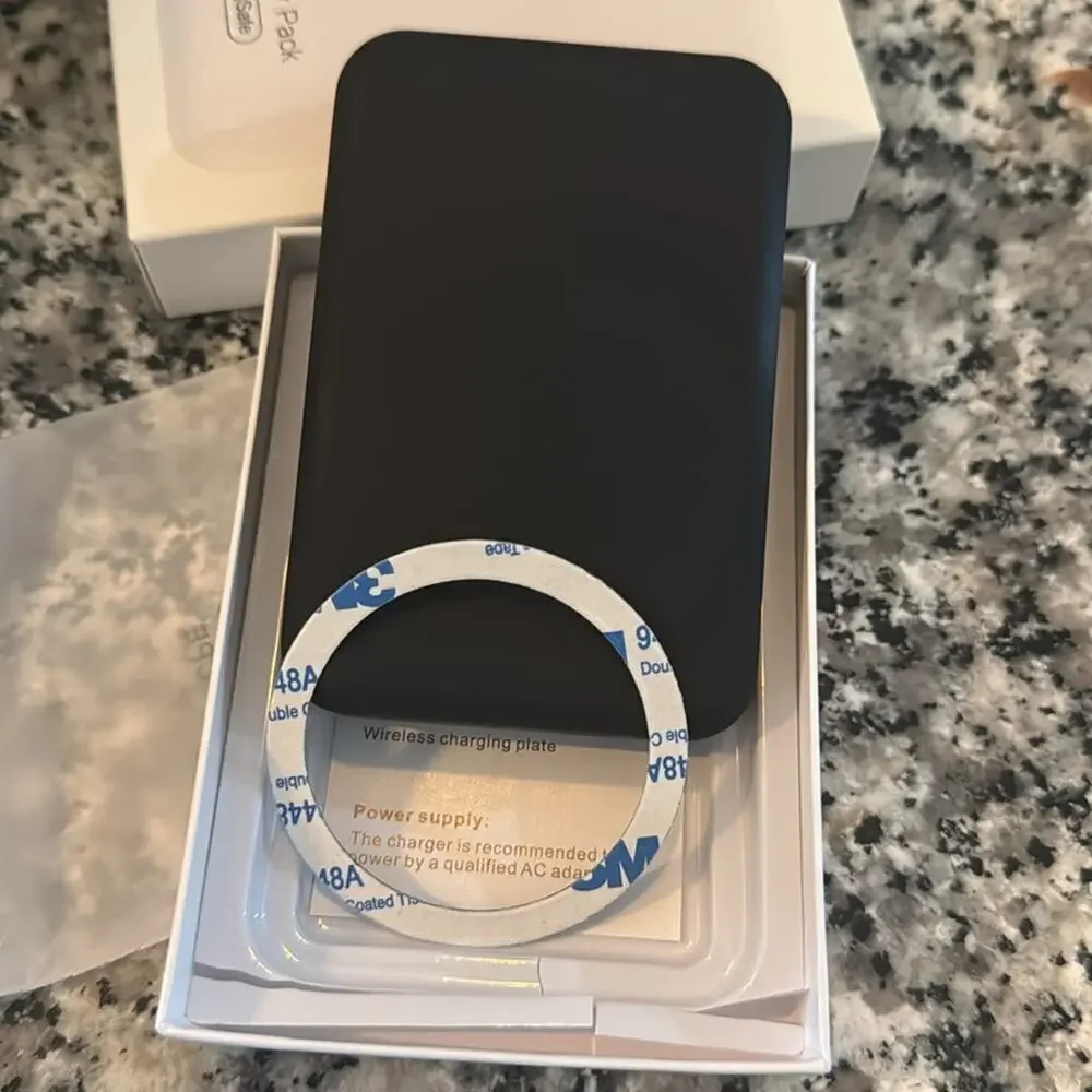 Magnetic Black iPhone Battery Pack - NIP